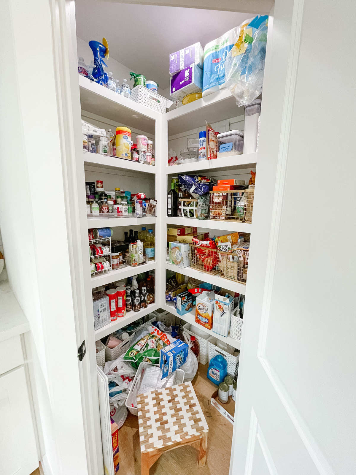 Our Pantry Makeover with The Organized Chaos Co. - Veronika's Blushing